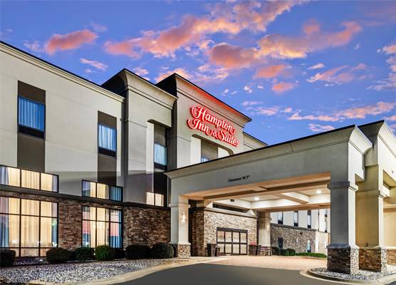 Hampton Inn & Suites Lonoke 1
