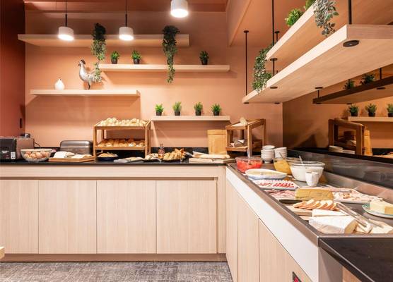 Novotel Macon Nord - Porte de Bourgogne 1