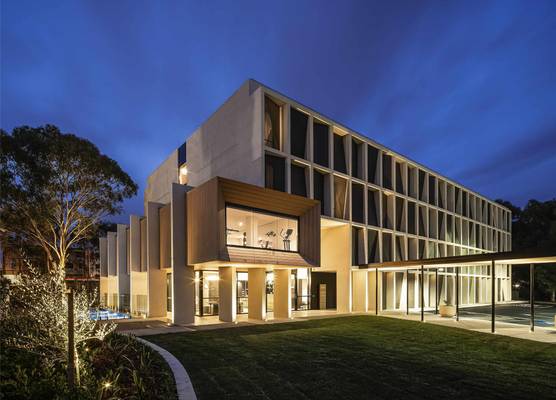 Mercure Sydney Rouse Hill 1