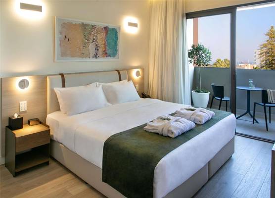 Mercure Larnaca Finikoudes Beach 1
