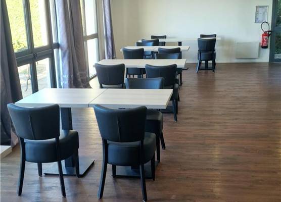 Kyriad Direct Dreux 1