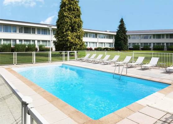 Novotel Lille Aéroport 1