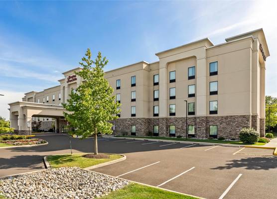 Hampton Inn & Suites Philadelphia/Bensalem 1