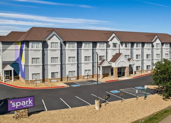 Spark by Hilton Parker Denver SE 1