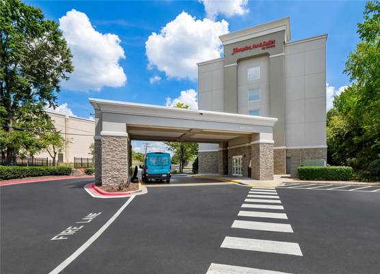 Hampton Inn & Suites Charlotte-Airport 1