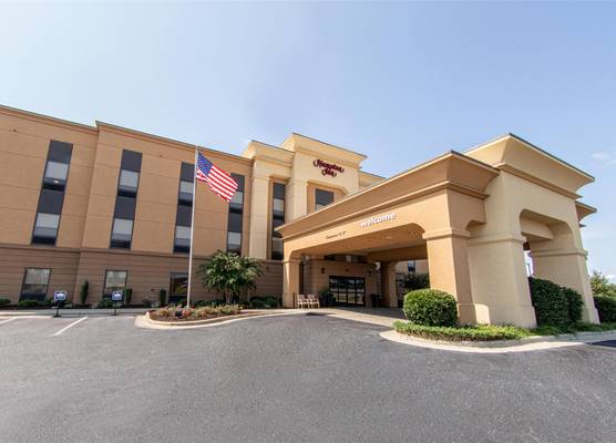 Hampton Inn Winfield 1