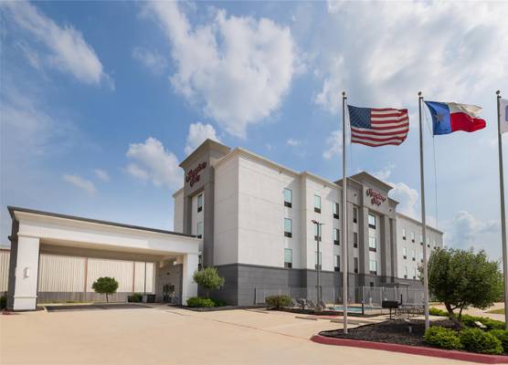 Hampton Inn Cotulla 1