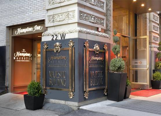 Hampton Inn Majestic Chicago Theatre District 1