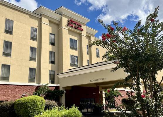 Hampton Inn & Suites McComb 1