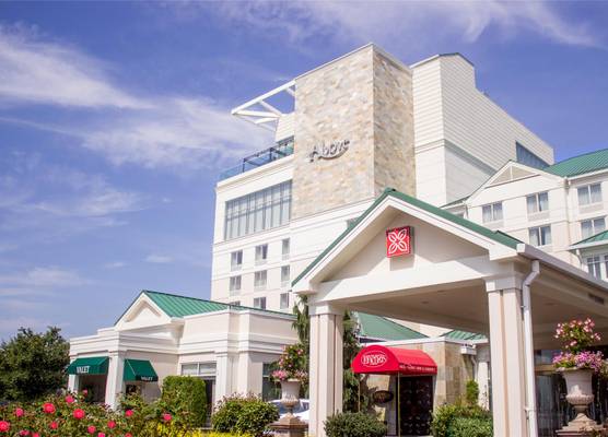 Hilton Garden Inn New York/Staten Island 1