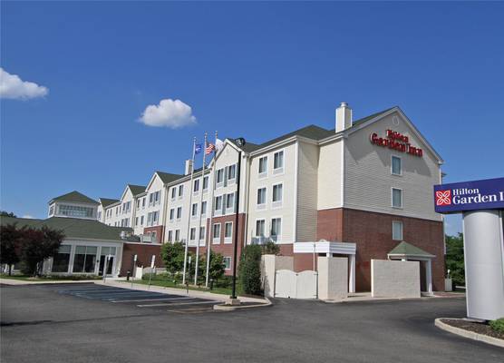 Hilton Garden Inn Westbury 1
