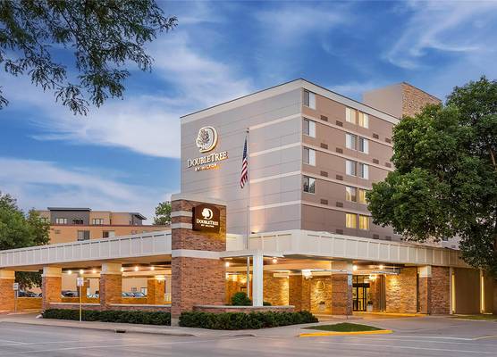 DoubleTree by Hilton Madison Downtown 1