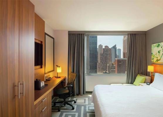 Hilton Garden Inn Central Park South 1