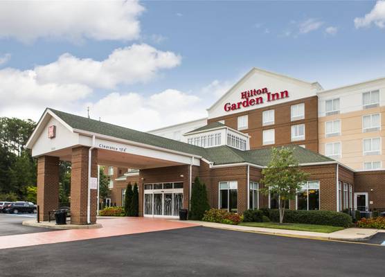 Hilton Garden Inn Hampton Coliseum Central 1