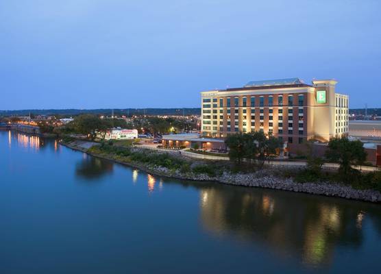 Embassy Suites by Hilton E Peoria Riverfront Conf Center 1