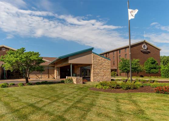 DoubleTree by Hilton Collinsville - St. Louis 1