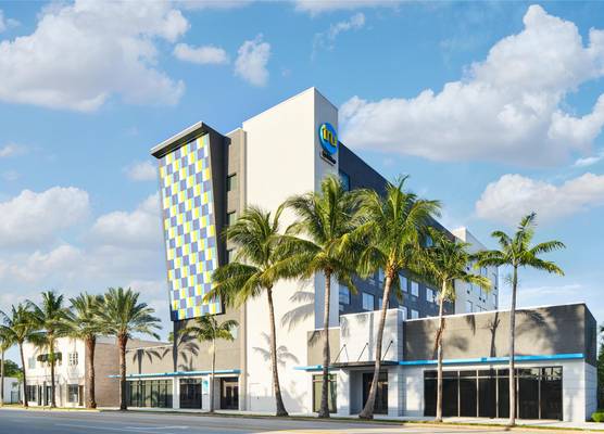 Tru By Hilton Ft Lauderdale Airport 1