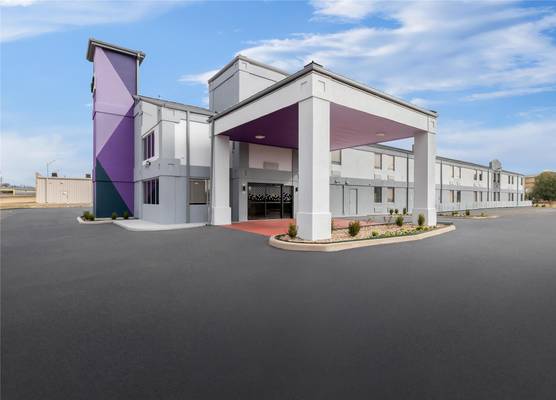 Spark By Hilton Muskogee 1