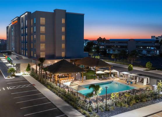 Hilton Garden Inn Cape Canaveral Near Cocoa Beach 1