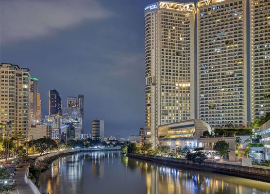 Novotel Suites Manila at Acqua 1