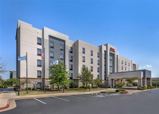 Hampton Inn and Suites Tulsa/Catoosa 1