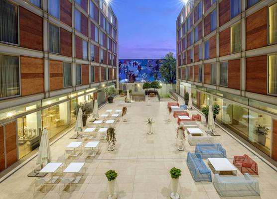DoubleTree By Hilton Milan 1