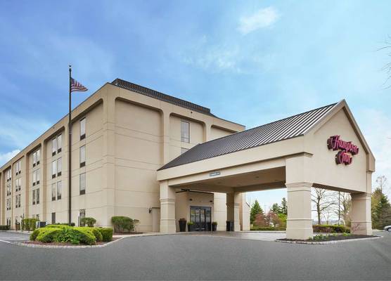 Hampton Inn Clinton 1