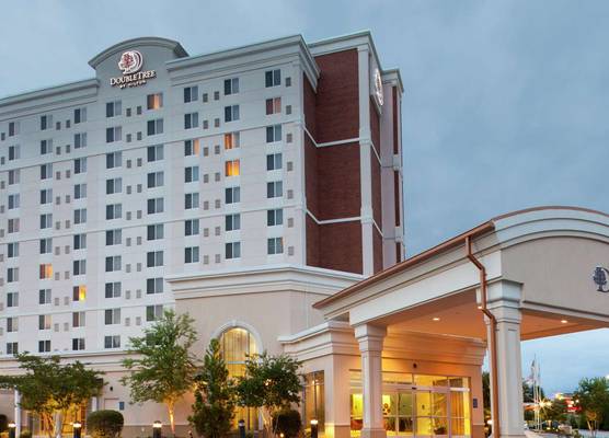 DoubleTree by Hilton Greensboro 1