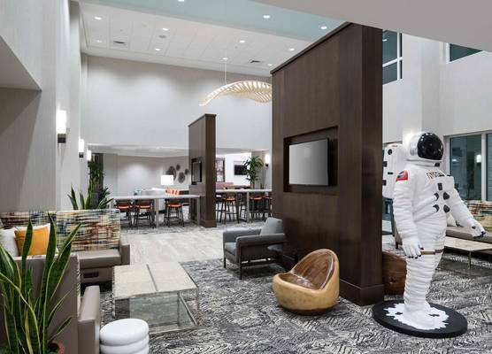 Hampton Inn & Suites Cape Canaveral Cruise Port, Fl 1
