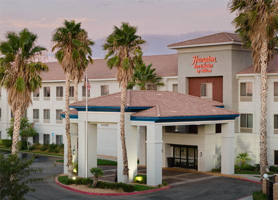 Hampton Inn & Suites Palmdale 1