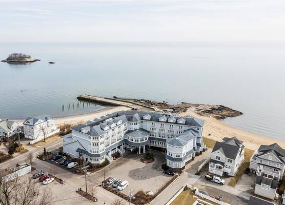 Madison Beach Hotel, Curio Collection by Hilton 1