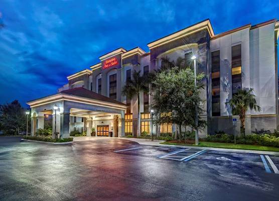 Hampton Inn & Suites Fort Myers-Estero/FGCU 1