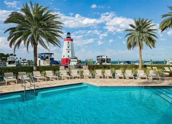 Faro Blanco Resort Marathon Florida Keys, Curio by Hilton 1