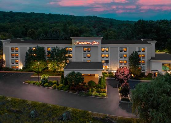 Hampton Inn Danbury 1