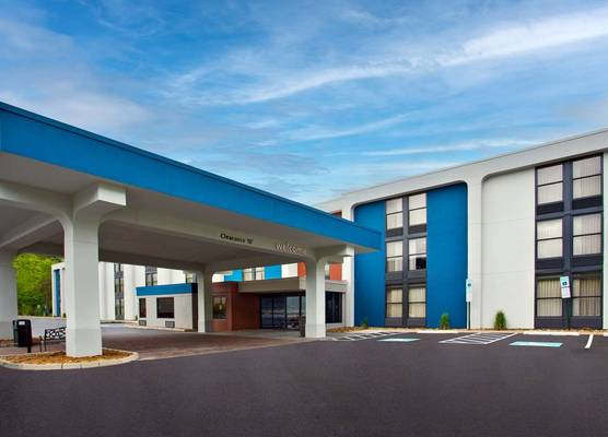 Hampton Inn State College 1