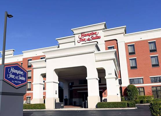 Hampton Inn & Suites Smithfield 1