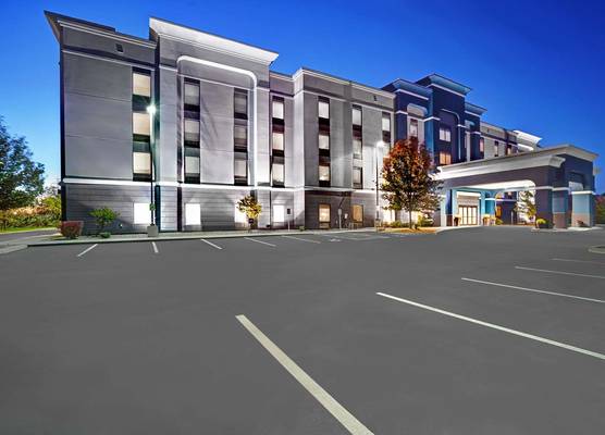 Hampton Inn & Suites Syracuse Dewitt 1