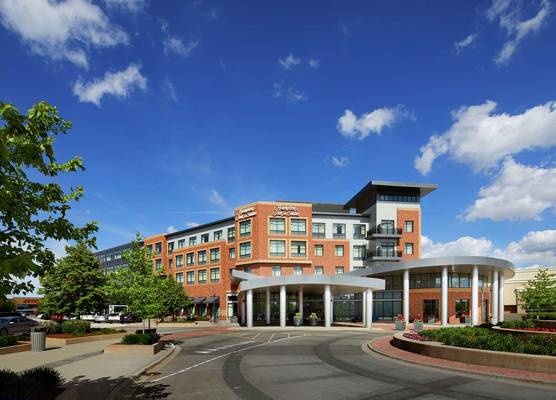 Hampton Inn & Suites Chicago/Mt. Prospect 1