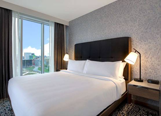 Homewood Suites By Hilton Montreal Downtown 1