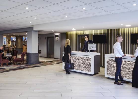 Novotel Wolverhampton City Centre 1