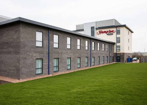 Hampton by Hilton Exeter Airport 1