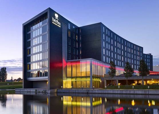 Park Plaza Amsterdam Airport 1
