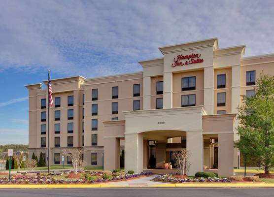 Hampton Inn & Suites Fredericksburg South 1