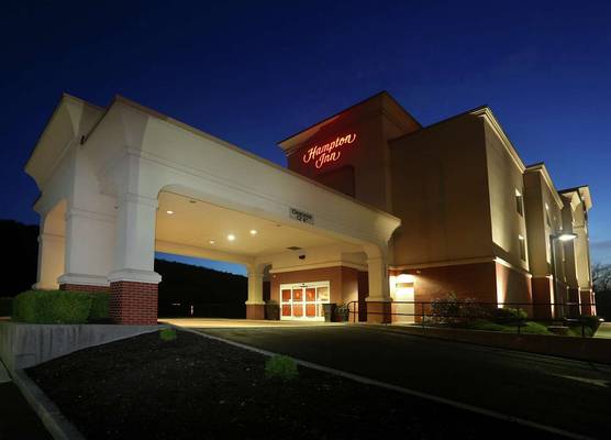 Hampton Inn Owego 1