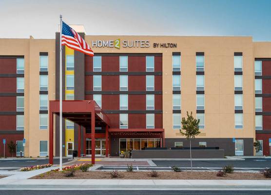 Home2 Suites Bakersfield 1