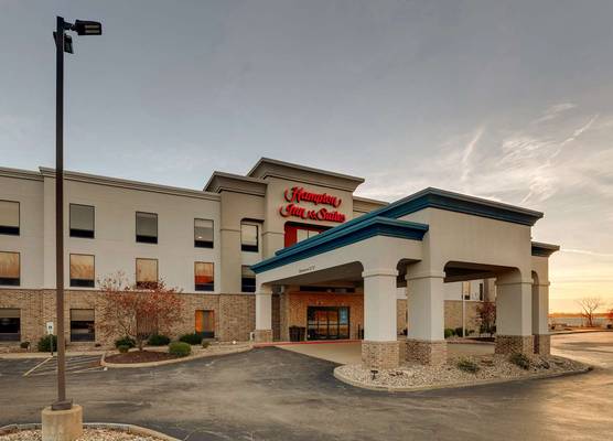 Hampton Inn & Suites St. Louis-Edwardsville 1