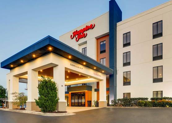 Hampton Inn Cumming 1
