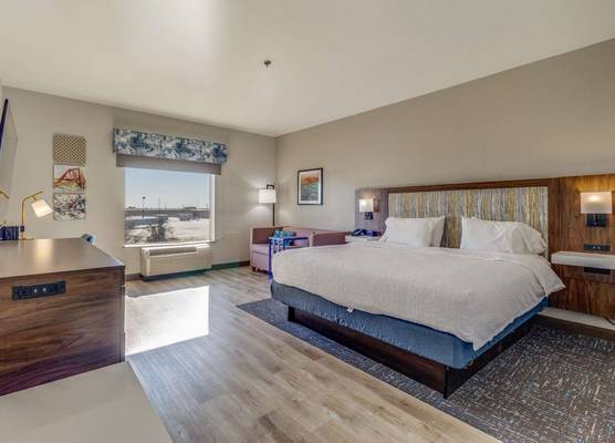 Hampton Inn & Suites Gainesville 1