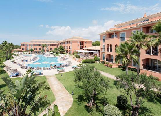 Grupotel Macarella Suites & Spa 1