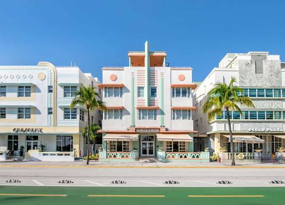 Hilton Vacation Club Crescent on South Beach Miami 1